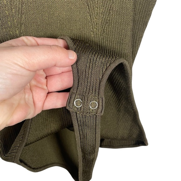 Good American Women’s Rib Knit Thong Bodysuit in Fog Greenish Brown Size M (2) - Picture 13 of 16